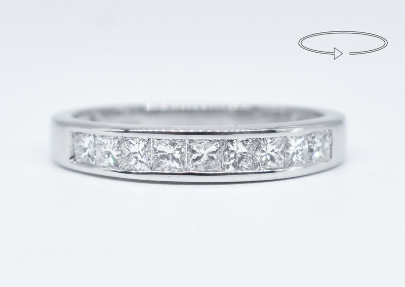 Half eternity ring 14 K diamonds