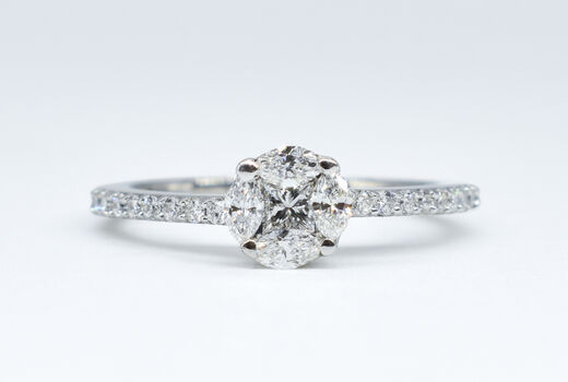 Illusion-Ring 18 Kt WG Diamanten