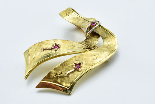 Brosche 18 Kt GG Rubine