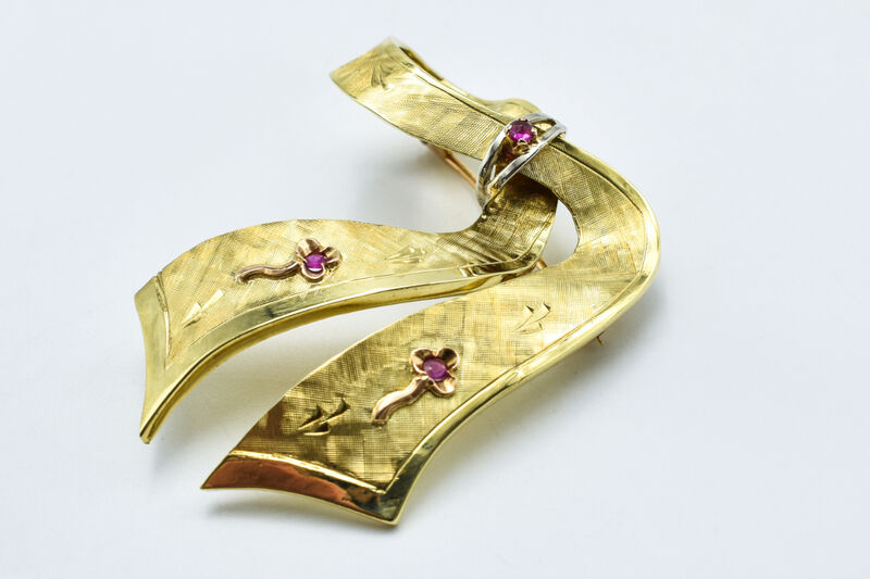 Brosche 18 Kt GG Rubine