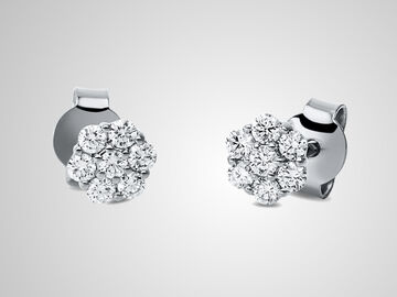 studs 14 K diamonds