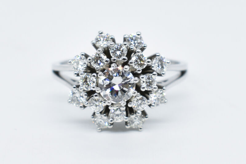 Ring 14 Kt WG Brillanten