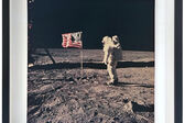 Buzz Aldrin neben der US-amerikanischen Flagge, 1969