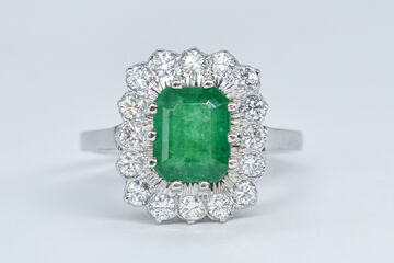 Ring 14 K emerald 