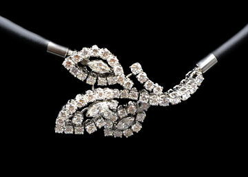 necklace/brooch 18 K diamonds
