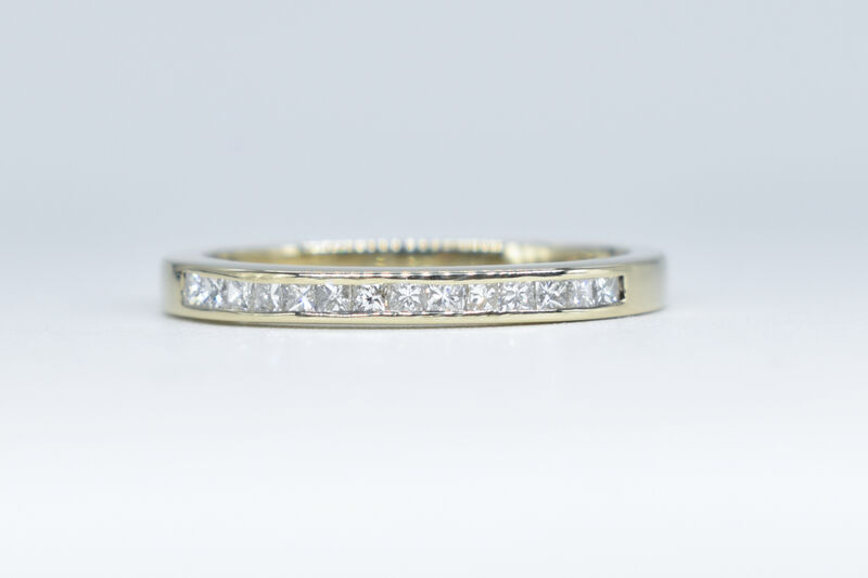 HALF ETERNITY RING 18 K DIAMONDS