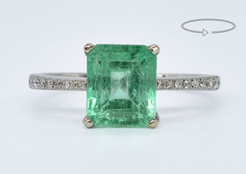 Ring 18 Kt WG Smaragd 